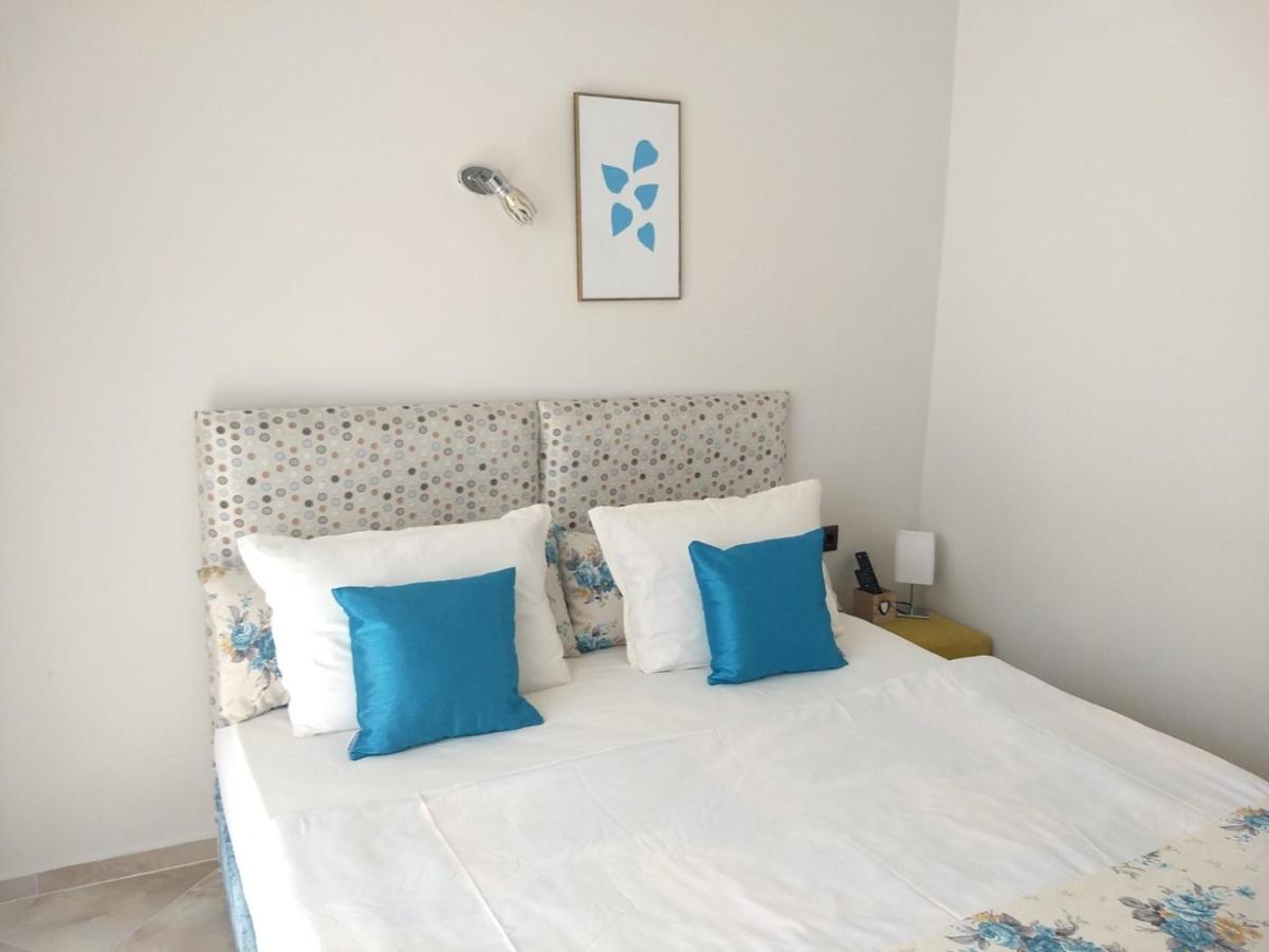 White Rose Guest Rooms Burgas City Exterior foto