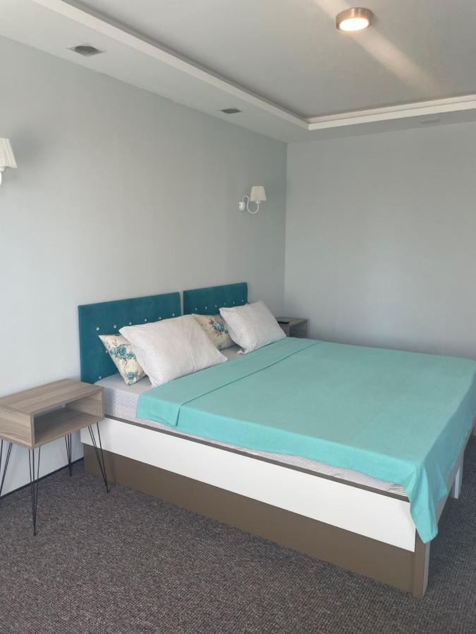 White Rose Guest Rooms Burgas City Exterior foto